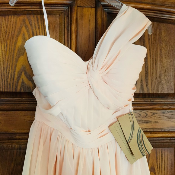 Never used Pearl Pink Gown with shoulder strap - Picture 2 of 5